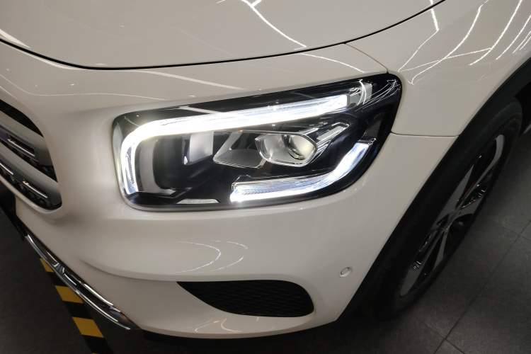 Used Mercedes-Benz GLB 2022 Updated GLB 200 Fashion Edition