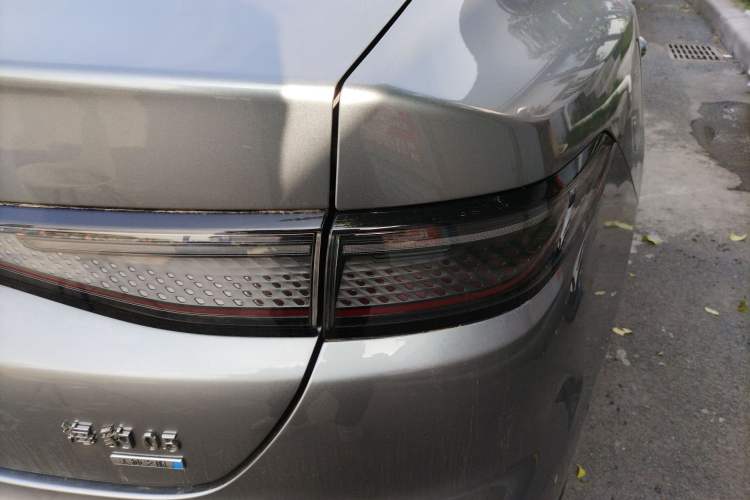 Used BYD Seal 05 DM-i 2025 DM-i Intelligent Drive 120KM Flagship Model Right Rear Taillight
