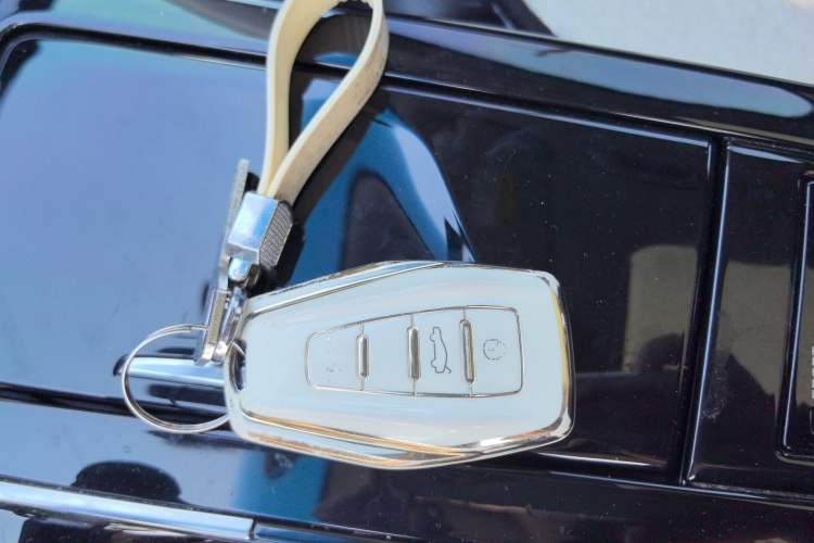 Used Geely Auto Emgrand GT 2021 1.8T Flagship Edition Vehicle Key