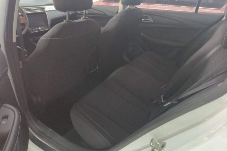 Used Roewe i5 2020 1.5L Manual 4G Connect Luxury Edition