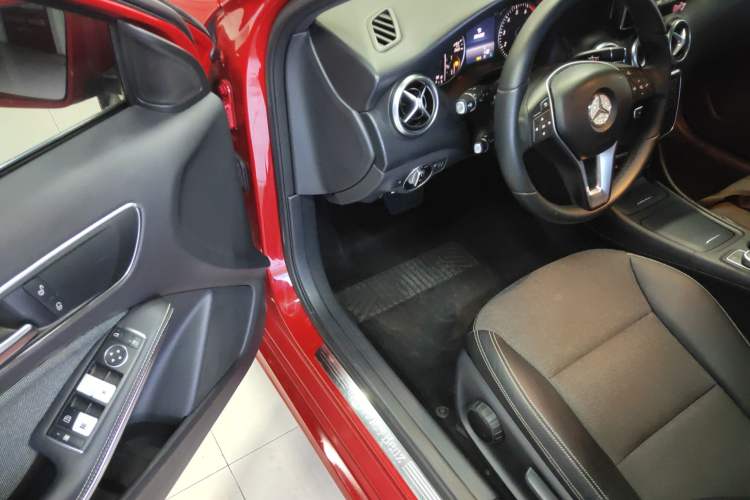 Used Mercedes-Benz A-Class 2013 A 180 Fashion Model Driver Seat