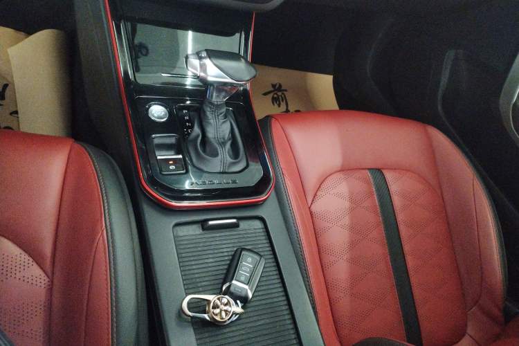 Used Dongfeng Aeolus Yixuan 2021 230T Automatic Zuiying Knight Edition Gear Lever