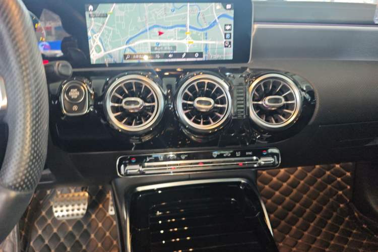 Used Mercedes-Benz A-AMG 2019 AMG A 35 L 4MATIC
