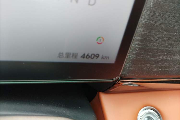 Used JETOUR Shanhai L7 Plus 2025 Model 220km Flagship 7-seater Odometer Close Up