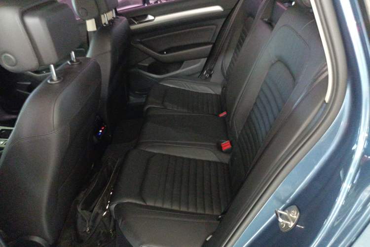 Used Volkswagen Variant 2018 380TSI Two-Wheel Drive Comfort Edition
