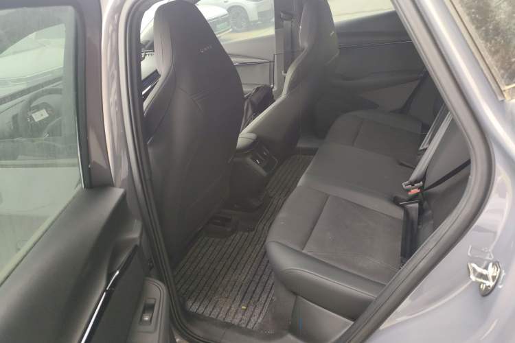 Used Volkswagen ID.UNYX 2024 Pro Long-Range Version
