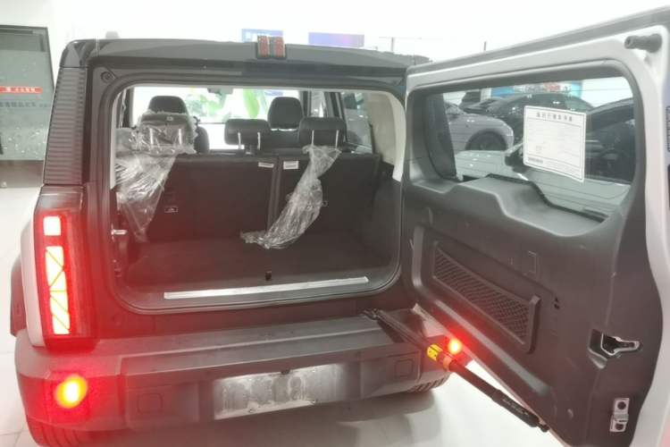 Used iCAR 03 2024 472km Four-Wheel Drive Long-Range Version Trunk