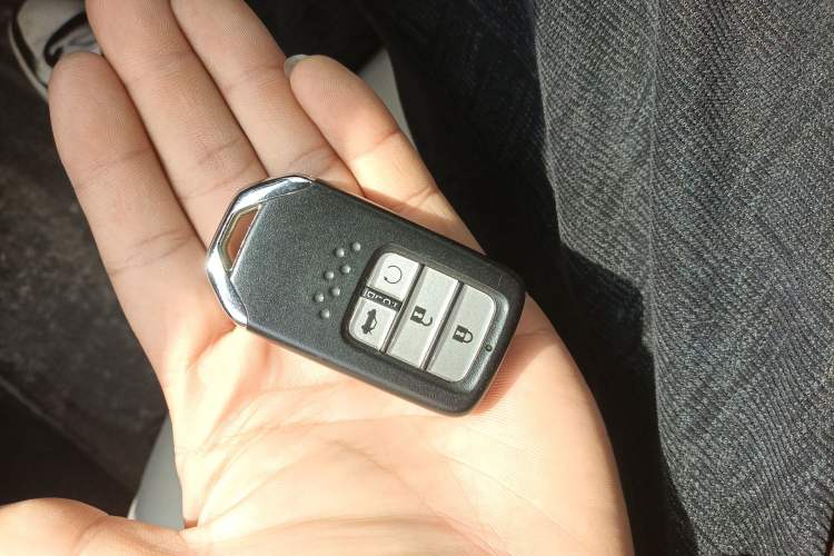 Used Honda Civic 2016 220TURBO CVT Luxury Edition Vehicle Key