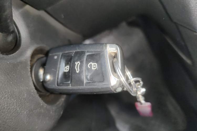 Used Volkswagen Golf 2016 230TSI Automatic Comfort Version
