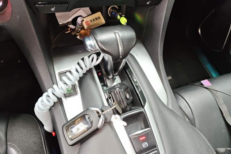 Used Honda Avancier 2019 240TURBO Two-Wheel Drive Premium Edition Gear Lever