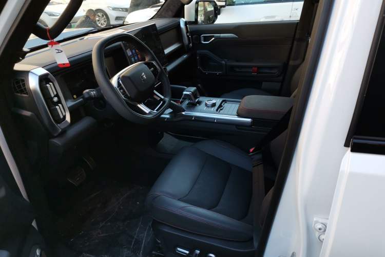 Used JETOUR Traveler 2024 2.0T All-Wheel-Drive Silver Dragon Wings