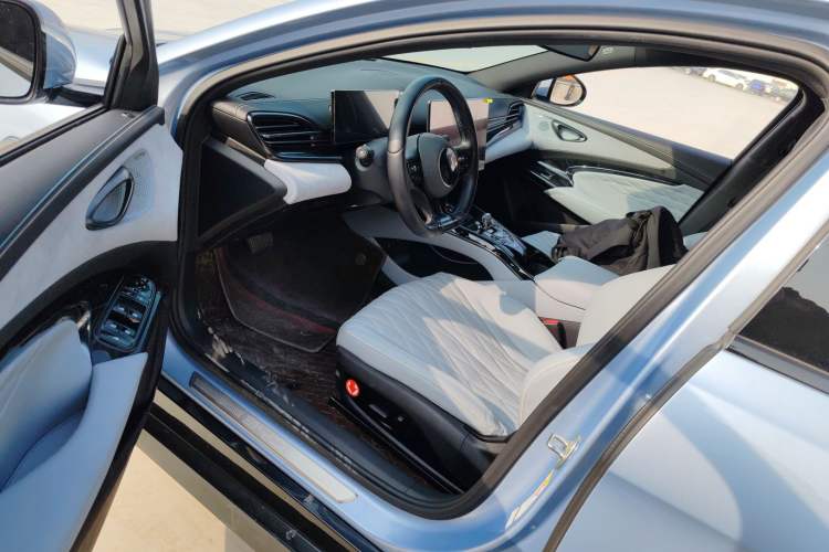 Used BYD Seal 2022 550 km Standard Range Rear-Wheel Drive Prestige Version