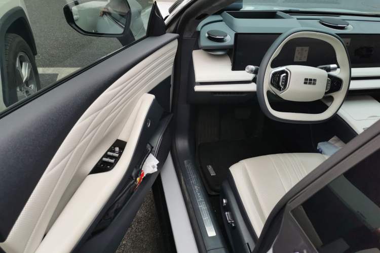 Used Geely Galaxy E8 2024 550 km Range Rear-Drive MAX