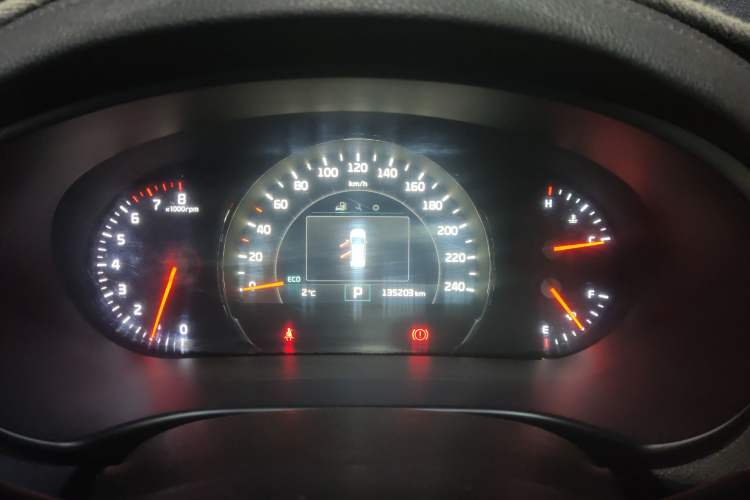 Used Kia Sorento 2015 Sorento L 2.4L Gasoline 4WD Elite Edition 7 Seats China V Emission Standard