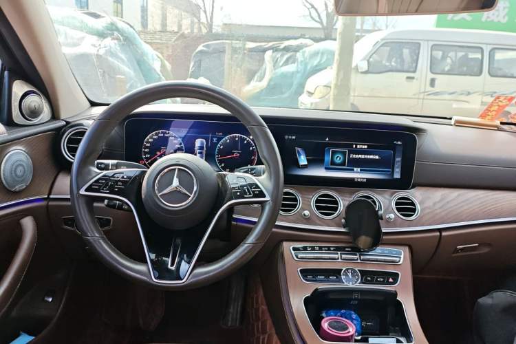 Used Mercedes-Benz E-Class 2017 E 300 L Sporty and Stylish Model
