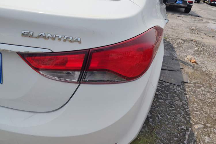 Used Hyundai Elantra (5th Generation / Langdong) 2016 1.6L Automatic Prestige Model
