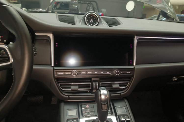 Used Porsche Macan 2018 Macan 2.0T
