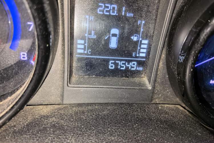 Used CHANGAN CS15 2016 1.5L Automatic Fashion Edition Odometer Close Up