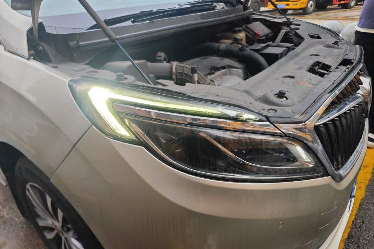 Used Buick GL8 2017 ES 28T Flagship Model China V Standard
