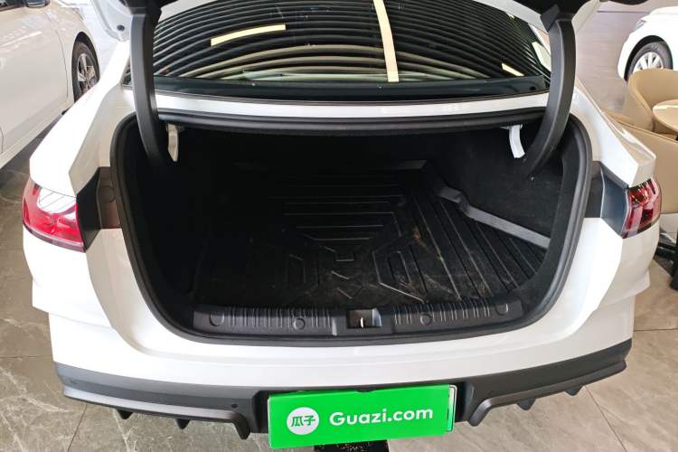 Used BYD Qin L 2024 DM-i 80KM Leading Model
