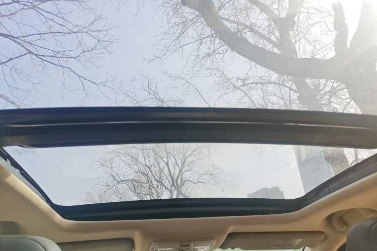 Used Suzuki S-Cross 2014 1.6L CVT Four-Wheel Drive Luxury Version