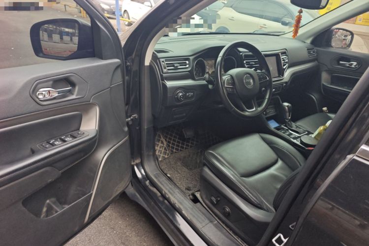 Used Jeep Commander 2018 2.0T Two-Wheel Drive Enjoyment Version China VI Emission Standard