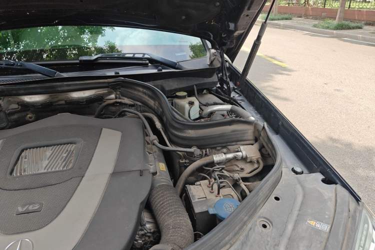 Used Mercedes-Benz GLK-Class 2013 GLK 300 4MATIC Dynamic Sunroof Model