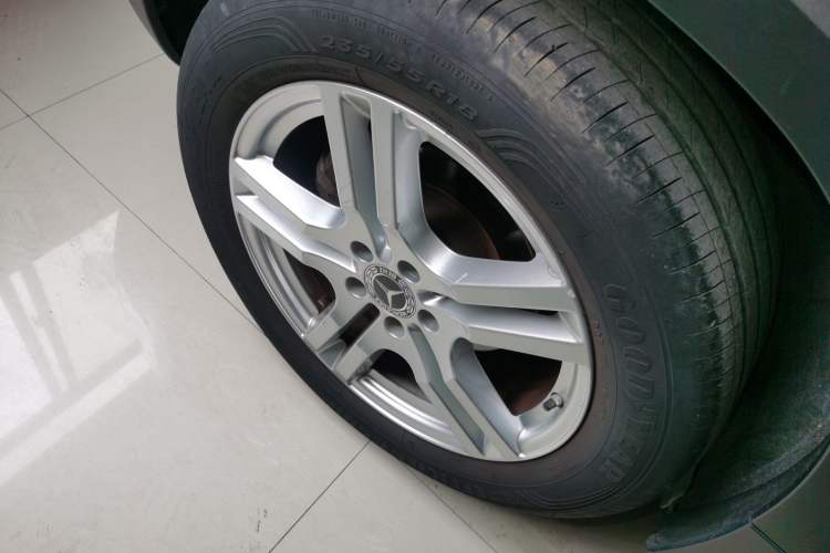 Used Mercedes-Benz GLB 2021 GLB 200 Dynamic Edition Right Rear Wheel Hub