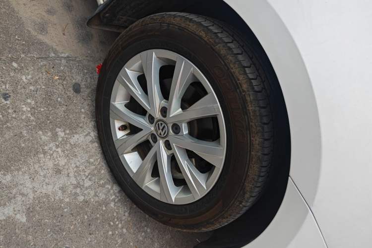 Used Volkswagen Lavida 2017 1.6L Automatic Comfort Edition