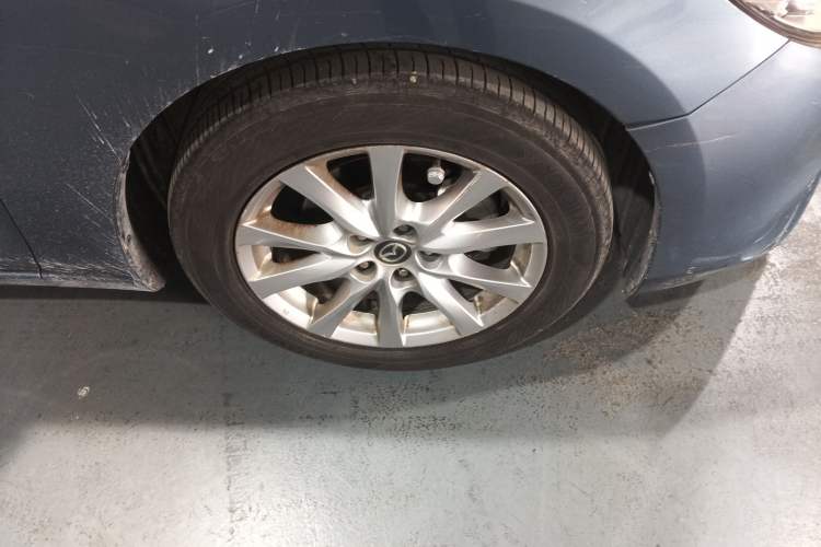 Used Mazda Atenza 2015 2.0L Blue Sky Luxury Edition Right Front Wheel Hub