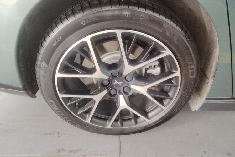 Used XPeng P7 2023 P7i 610 Pengyi Performance Edition
