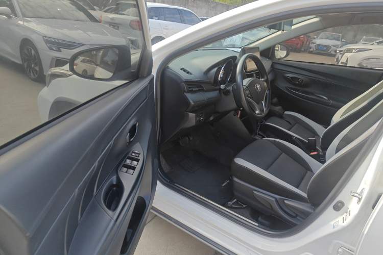 Used Toyota YARiS L Zhi Xuan 2022 X-Trail 1.5L CVT Leading PLUS Edition