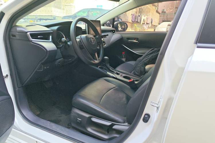 Used Toyota Corolla 2021 Dual-Motor 1.8L E-CVT Elite Edition