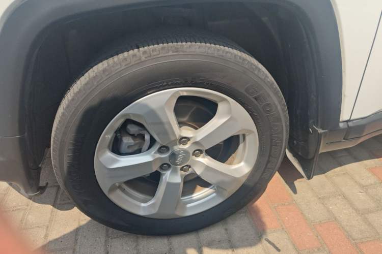 Used Jeep Compass 2017 200T Automatic Family Edition
