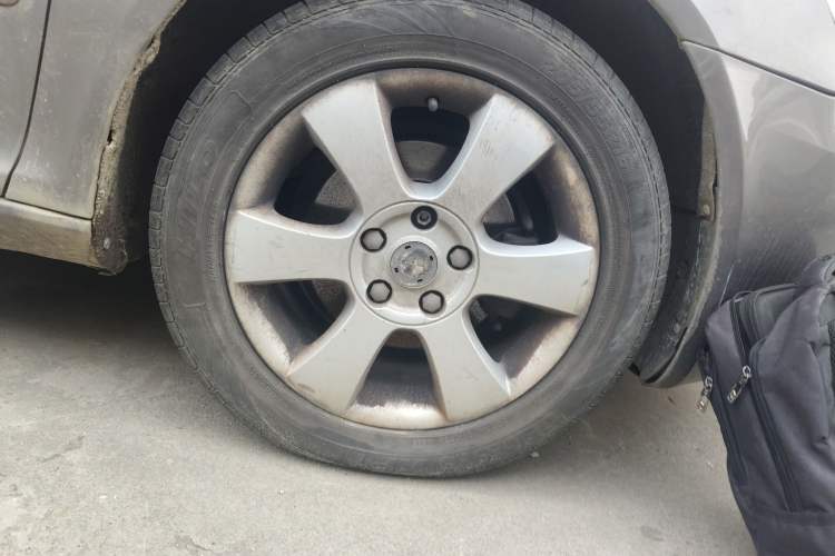 Used Skoda Octavia 2010 2.0L Manual Yijun Edition