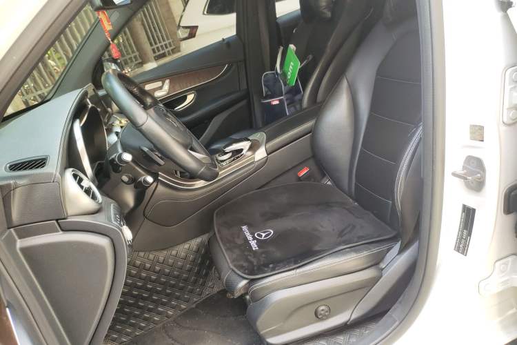 Used Mercedes-Benz GLC 2019 GLC 300 L 4MATIC Dynamic Model