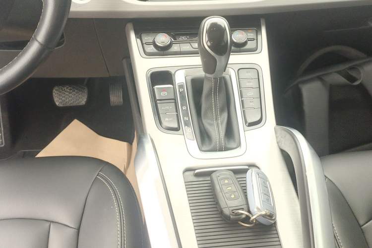 Used Geely Auto Emgrand X7 Sport 2016 1.8TD Automatic Smart Connectivity Version
