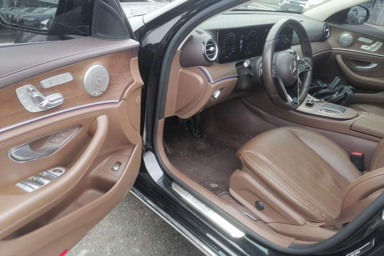 Used Mercedes-Benz E-Class 2023 Updated E 300 L Fashion Edition
