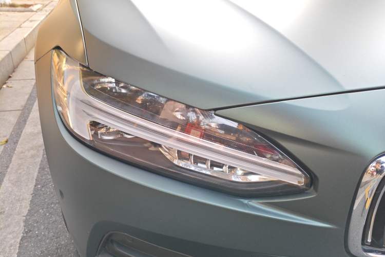 Used Volvo S90 2018 T5 Zhiyuan Edition Right Front Headlight