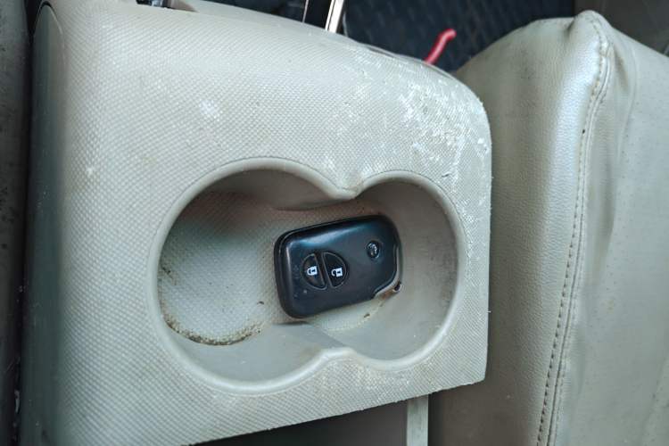 Used BYD M6 2010 2.0L Manual Comfort Edition Vehicle Key