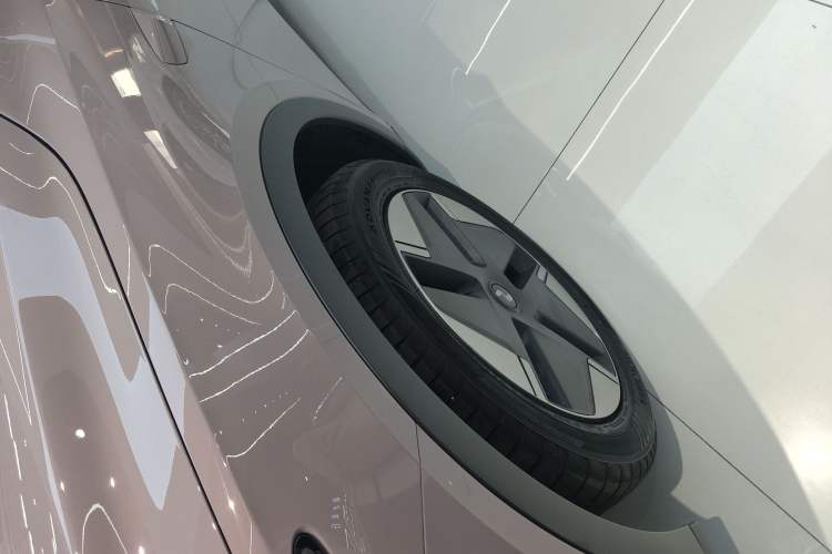 Used ONVO L60 2024 60 kWh Rear-Drive Version Exterior 4