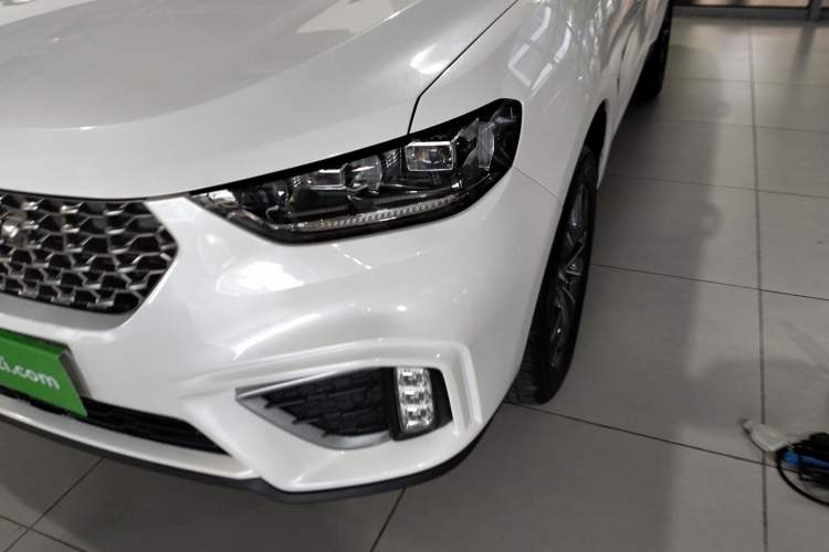 Used Wey VV5 2021 1.5T Two-Wheel Drive Color Pioneer