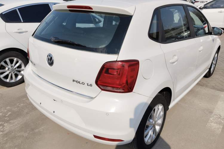 Used Volkswagen Polo 2014 1.6L Automatic Luxury Edition
