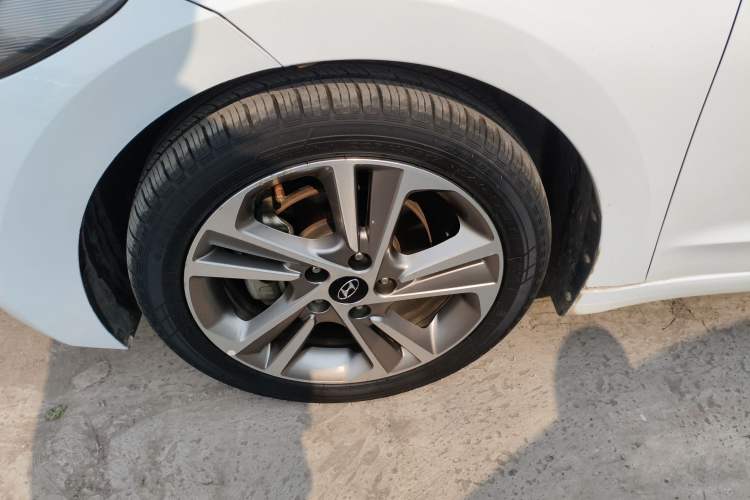 Used Hyundai Elantra (6th Generation / Lingdong) 2016 1.6L Automatic ZhiXuan – Elite Version