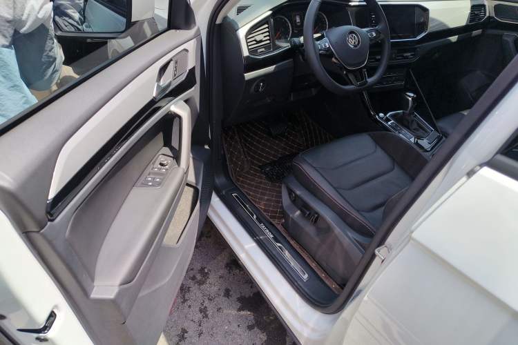 Used Volkswagen Tayron 2020 330TSI Two-Wheel Drive Luxury Smart Connectivity Version