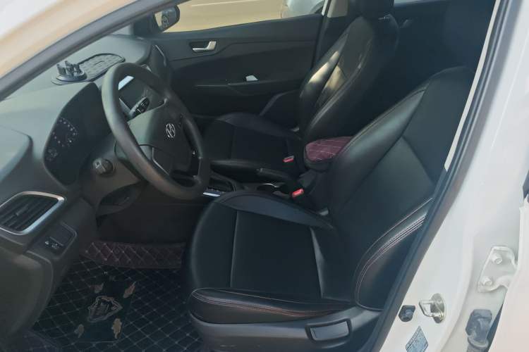 Used Hyundai Verna (new generation) 2016 1.4L Automatic Cool Edition GLS Left Front Seat