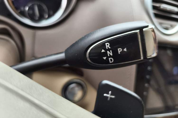 Used Mercedes-Benz GL-Class  Gear Lever