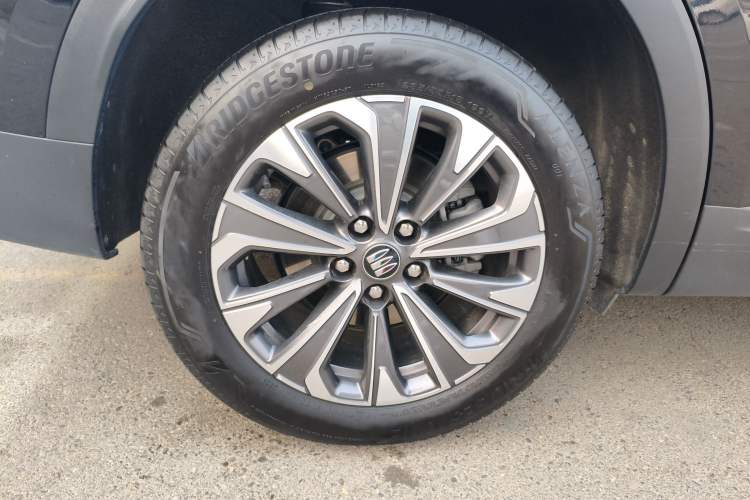 Used Buick Envision 2024 Encore Plus 28T Two-Wheel Drive Luxury Edition