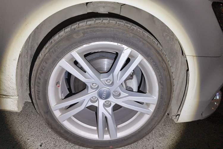 Used Audi A3 2019 Limousine 35 TFSI Fashion Edition China VI Emission Standard Right Front Wheel Hub