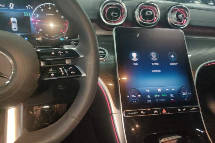 Used Mercedes-Benz C-Class 2023 Restyled C 260 L Night Edition Sports Version Center Console